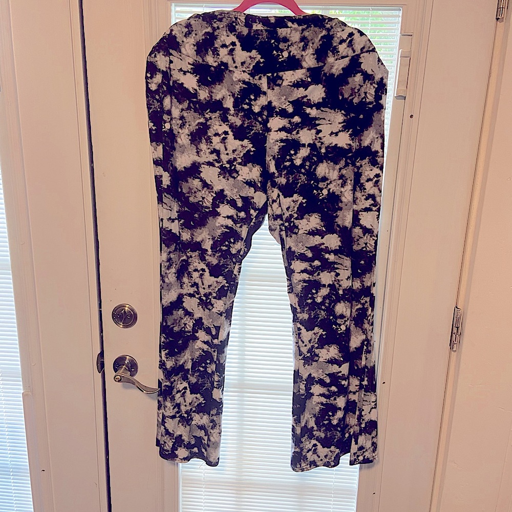 Yoga pants* Stretchy* Tie dye*Bell Bottom* Comfy